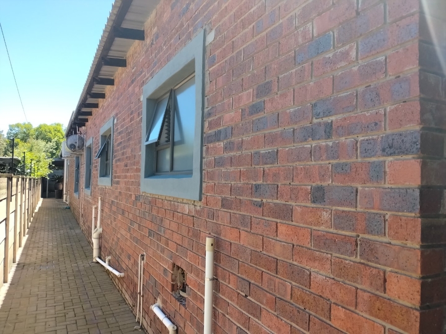 3 Bedroom Property for Sale in Universitas Ridge Free State